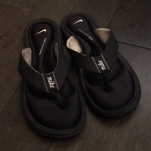 Nike flip flops
